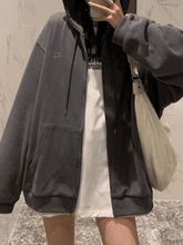 Sudadera con capucha y cremallera de color liso